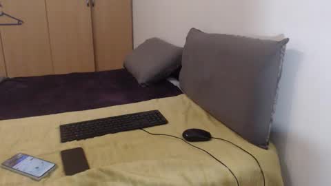 Snapshot of xxxbustybabe27x chatting on October 4, 2:04 pm Ayanda online show from October 4, 2:04 pm