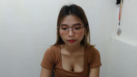 Snapshot of xxxforyouonlyxxx chatting on December 10, 3:33 pm inday pinay online show from December 10, 3:33 pm