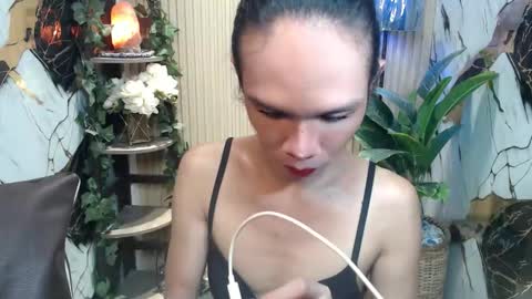 Snapshot of xxxfuckgirlyumsxxx chatting on December 16, 4:50 am Your Princess Yums online show from December 16, 4:50 am