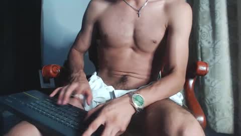 Snapshot of xxxhome_alonexxx chatting on January 9, 2:11 am Kev online show from January 9, 2:11 am