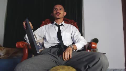 Snapshot of xxxhome_alonexxx chatting on February 26, 7:38 pm Kev online show from February 26, 7:38 pm