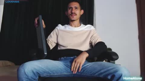 Snapshot of xxxhome_alonexxx chatting on March 12, 6:33 pm Kev online show from March 12, 6:33 pm