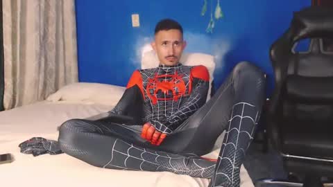 Snapshot of xxxhome_alonexxx chatting on October 31, 7:37 pm Kev online show from October 31, 7:37 pm