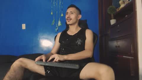 Snapshot of xxxhome_alonexxx chatting on November 2, 7:49 pm Kev online show from November 2, 7:49 pm