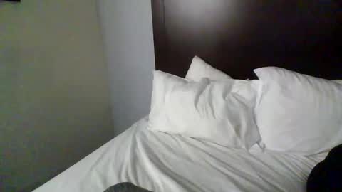 Snapshot of xxxmistymoansxxx chatting on December 18, 6:32 am Misti online show from December 18, 6:32 am