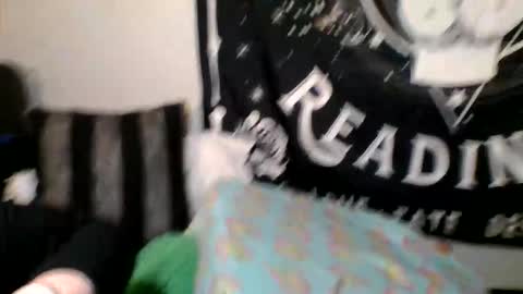 Snapshot of xxxmistymoansxxx chatting on December 19, 12:23 pm Misti online show from December 19, 12:23 pm