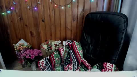 Lana online show from February 14, 8:42 am