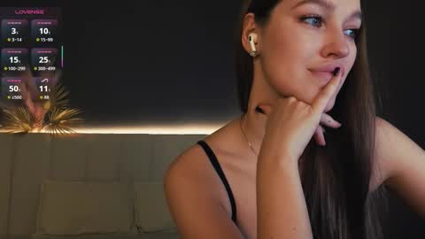 Snapshot of xyloria chatting on November 29, 9:51 pm Lori online show from November 29, 9:51 pm