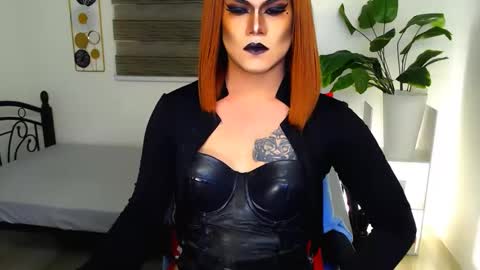 QueenMarina online show from May 17, 6:33 am