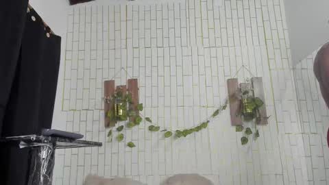 yacksson_lawrence online show from November 4, 11:04 pm