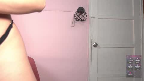 Snapshot of yahaira_26 chatting on November 17, 12:05 am petronila online show from November 17, 12:05 am