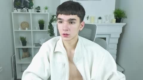 Snapshot of yamitwink chatting on November 8, 8:40 pm yamitwink online show from November 8, 8:40 pm