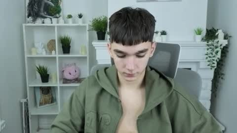 Snapshot of yamitwink chatting on November 18, 8:24 pm yamitwink online show from November 18, 8:24 pm