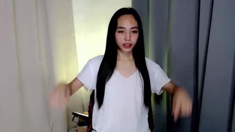 yams_kitty69 online show from November 27, 6:26 am