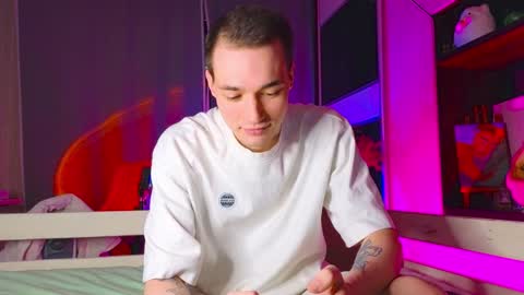 Yan online show from February 7, 10:30 pm