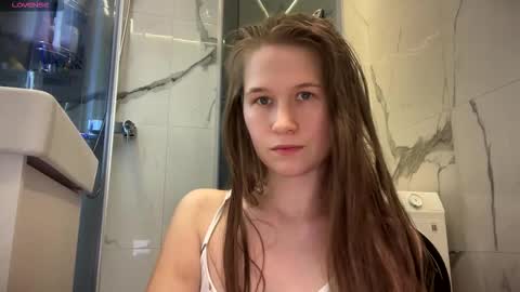 Yana  online show from October 17, 1:14 pm