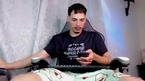 Snapshot of yankees_xxx chatting on May 31, 8:32 pm yankees online show from May 31, 8:32 pm