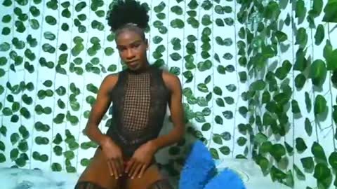 Snapshot of yarithza_ts2003 chatting on December 15, 6:59 pm YARITHZA online show from December 15, 6:59 pm