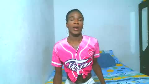 Snapshot of yarithza_ts2003 chatting on February 1, 7:13 pm YARITHZA online show from February 1, 7:13 pm