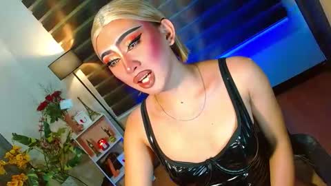 miss yasii online show from March 28, 2:49 pm