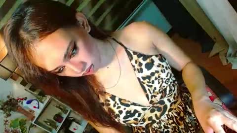 miss yasii online show from April 18, 6:01 pm