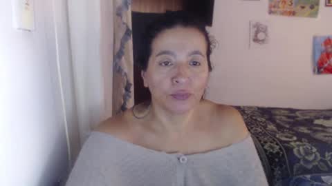 Snapshot of yasmin_love85 chatting on February 3, 3:49 pm yasmin_love85 online show from February 3, 3:49 pm