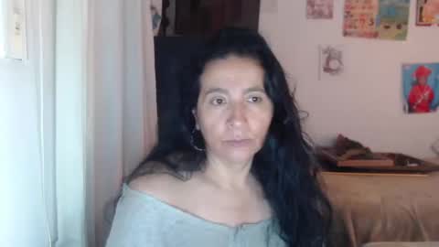 Snapshot of yasmin_love85 chatting on October 27, 5:28 pm yasmin_love85 online show from October 27, 5:28 pm
