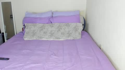 Snapshot of yasminayazzie chatting on December 7, 2:09 am Yasmina online show from December 7, 2:09 am