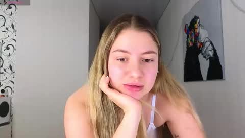 Yasyaa  online show from October 9, 3:15 am