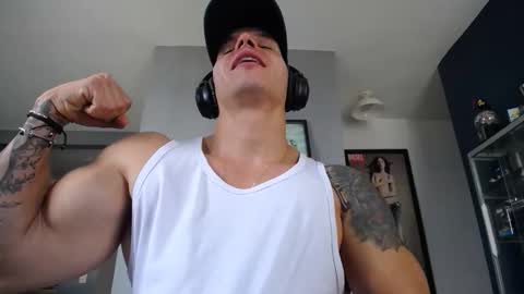 Snapshot of yatho_ chatting on October 30, 6:30 pm yahto online show from October 30, 6:30 pm