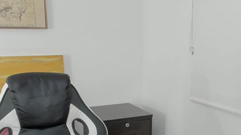 Snapshot of yaya23x chatting on January 20, 12:07 pm yaya23x online show from January 20, 12:07 pm