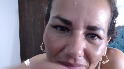 Snapshot of yazmin_mature chatting on December 30, 6:53 am Jasmin online show from December 30, 6:53 am