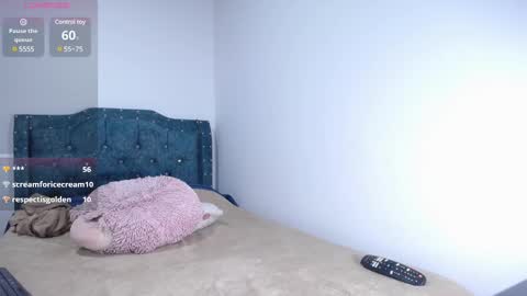 Snapshot of yazmin_mature chatting on February 17, 12:43 am Jasmin online show from February 17, 12:43 am