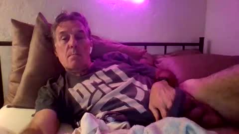 yeah_baby6988 online show from November 10, 12:31 am