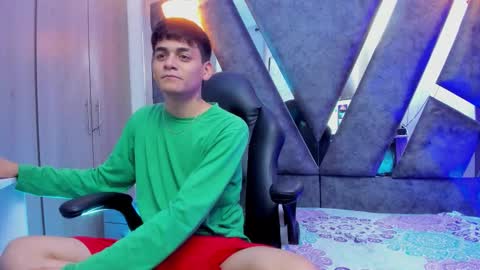 Snapshot of yef_thinn chatting on October 17, 3:31 am yef_thinn online show from October 17, 3:31 am