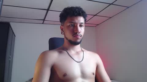 Snapshot of yeff_stone chatting on October 24, 1:03 am yeff online show from October 24, 1:03 am