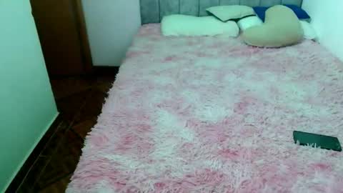 Snapshot of yeibles_hana2 chatting on November 11, 10:43 pm yeibles_hana2 online show from November 11, 10:43 pm