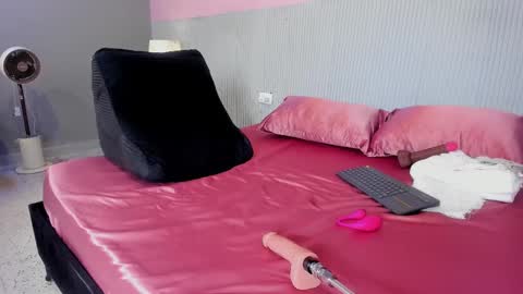 yeika_foxy online show from September 19, 11:11 am