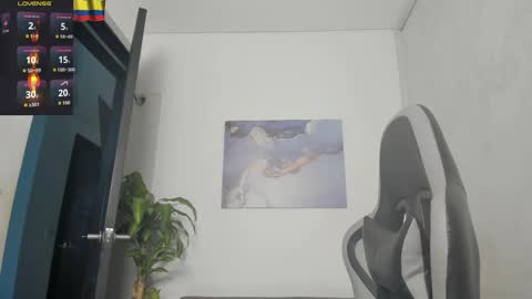 Snapshot of yeiko_romero_ chatting on November 11, 5:24 pm YEIKO ROMERO online show from November 11, 5:24 pm