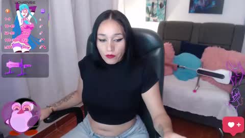 Snapshot of yeliana_sexy chatting on February 24, 2:30 am Valery online show from February 24, 2:30 am