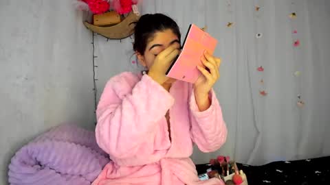 Snapshot of yelina_mh chatting on October 13, 6:08 pm YELINA online show from October 13, 6:08 pm