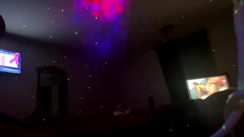 Snapshot of yelladaniella chatting on October 6, 8:34 am Ella Ts online show from October 6, 8:34 am