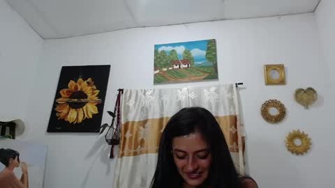 Snapshot of yemaya_28 chatting on January 25, 9:57 am Yemaya 28 online show from January 25, 9:57 am