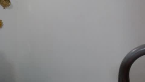 Snapshot of yemaya_28 chatting on February 10, 11:46 am Yemaya 28 online show from February 10, 11:46 am