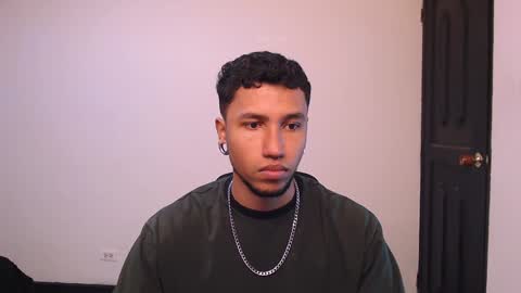 Yeff ind. model  online show from December 30, 10:34 pm