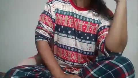 yeshuaaa999 online show from January 8, 11:10 am