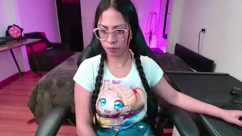 Snapshot of yesie_hot2 chatting on October 28, 2:15 am yesie_hot2 online show from October 28, 2:15 am