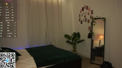 Snapshot of yess_kiki chatting on November 20, 3:28 am Kiki online show from November 20, 3:28 am