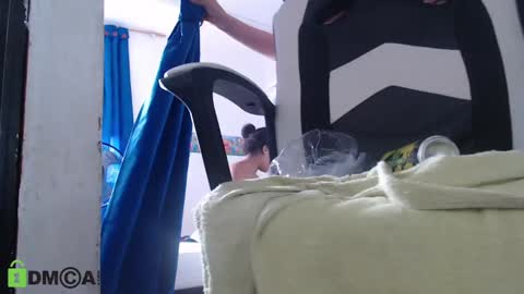 yessica and andres online show from February 8, 6:12 pm