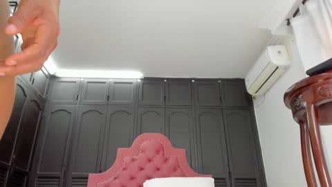 Snapshot of yessik_cioccolato chatting on March 9, 1:26 pm Yessike Catalina online show from March 9, 1:26 pm